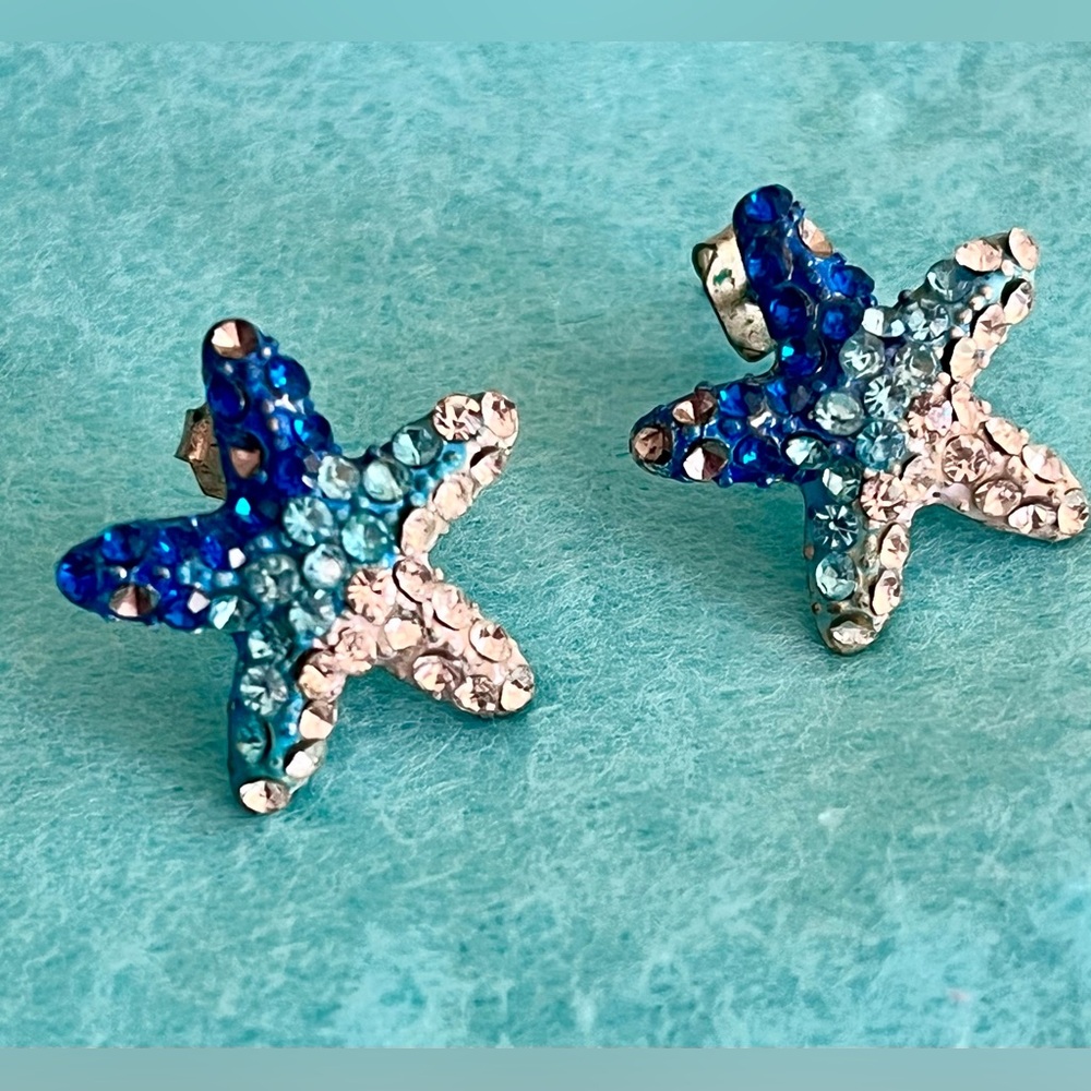 Star shaped earrings